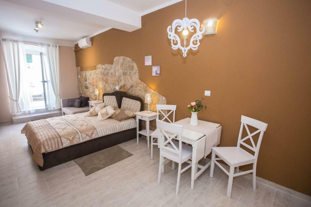 פורץ Studio Apartments Cittavecchia מראה חיצוני תמונה